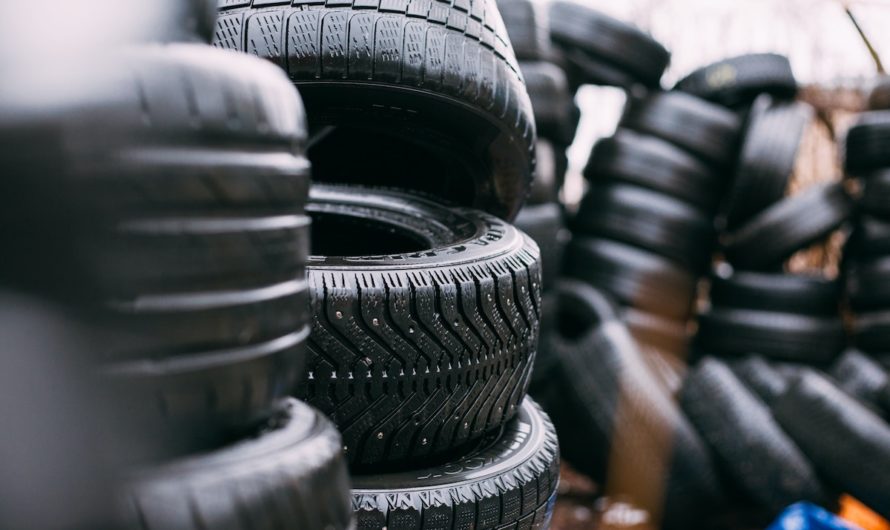 Guide to Motorhome Tires: Selection, Maintenance, and Safety Tips